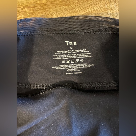 TNA leggings size medium - Picture 4 of 4